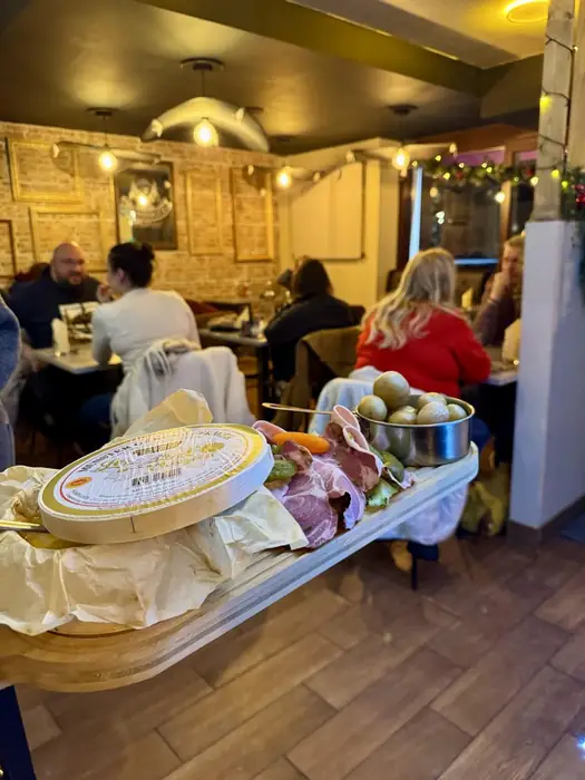 Ambiance salle BHV — soir de service
